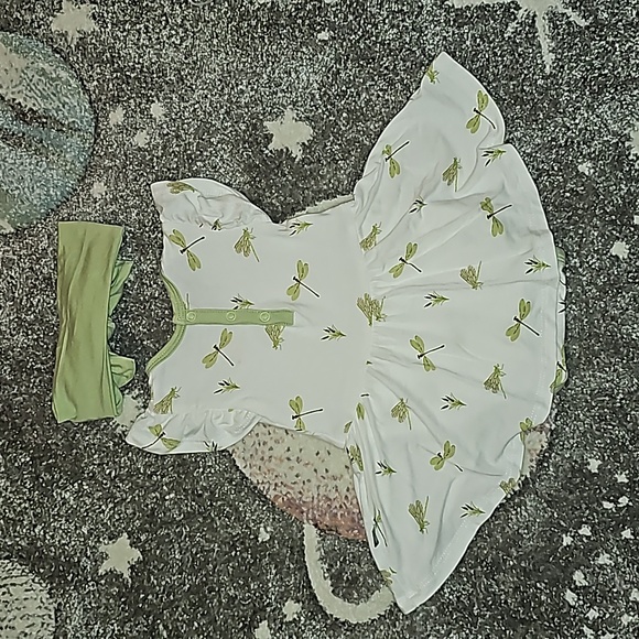 Kyte Baby 0-3 month Dragonfly Twirl Bodysuit and 3-6 month Pistachio Bow Bundle - Picture 2 of 2